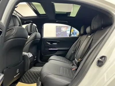 Mercedes-Benz C-Class 2025, 9900 км, за 31753.21 USD - фото 7