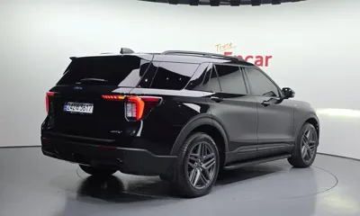 Ford Explorer 2025, 7416 км, за 35798.72 USD