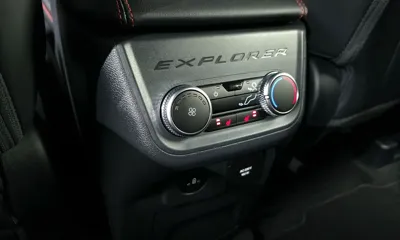 Ford Explorer 2025, 7416 км, за 35798.72 USD - фото 14