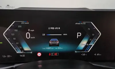 BMW i4 2023, 112371 км, за 32309.21 USD - фото 8