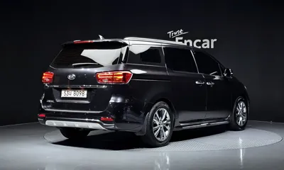 Kia Canival 2019, 90486 км, за 10223.35 USD
