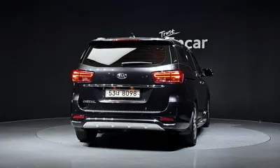 Kia Canival 2019, 90486 км, за 10223.35 USD