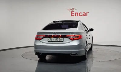 Hyundai Grandeur 2015, 93534 км, за 6240.14 USD
