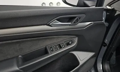 Volkswagen Golf 2026, 4394 км, за 21878.69 USD - фото 34