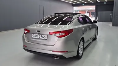 Kia K5 2012, 178542 км, за 2930.26 USD