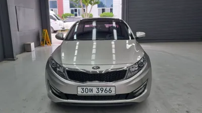 Kia K5 2012, 178542 км, за 2930.26 USD