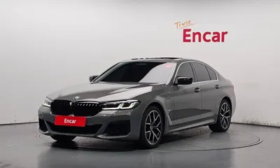 BMW 5-Series · 2021 год