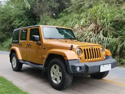 Jeep Wrangler 2014, 123500 км, за 13213.4 USD