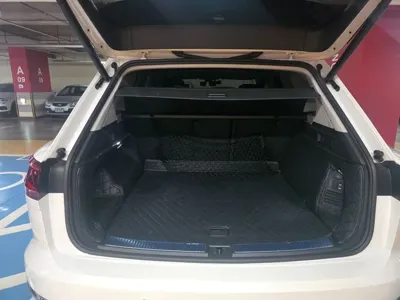 Volkswagen Touareg 2021, 55100 км, за 45530.88 USD