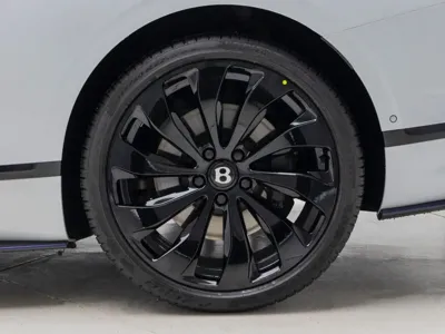 Bentley Continental 2024, 5915 км, за 220022.22 USD