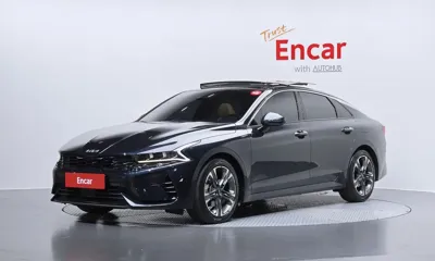 Kia K5 · 2023 год