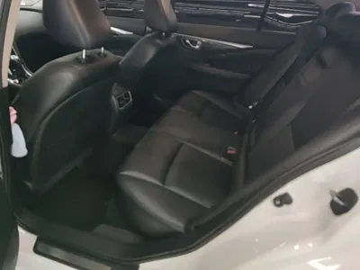 Infiniti Q50L 2018, 85399 км, за 9402.41 USD - фото 17