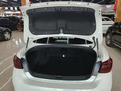 Infiniti Q50L 2018, 85399 км, за 9402.41 USD - фото 19