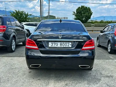 Hyundai Equus 2015, 275128 км, за 3413.42 USD