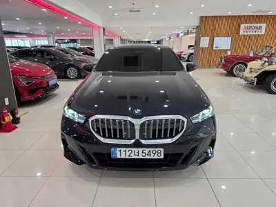 BMW 5-Series 2025, 13862 км, за 44930.63 USD