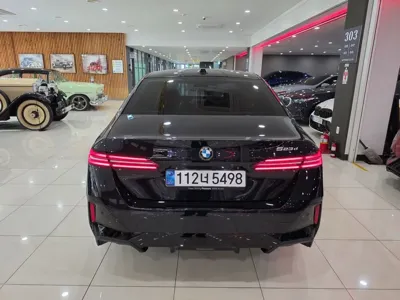 BMW 5-Series 2025, 13862 км, за 44930.63 USD