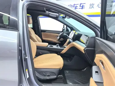 BYD L DM-i 2024, 23800 км, за 14081.54 USD - фото 8
