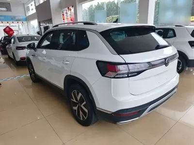 Volkswagen Tayron 2023, 86900 км, за 13581.26 USD
