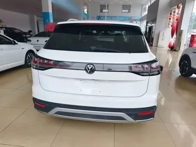 Volkswagen Tayron 2023, 86900 км, за 13581.26 USD - фото 6