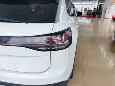 Volkswagen Tayron 2023, 86900 км, за 13581.26 USD - фото 8