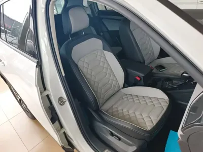 Volkswagen Tayron 2023, 86900 км, за 13581.26 USD - фото 25