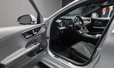 Mercedes-Benz C-Class 2023, 51583 км, за 28160.69 USD - фото 10