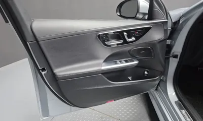 Mercedes-Benz C-Class 2023, 51583 км, за 28160.69 USD - фото 24
