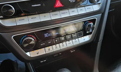 Hyundai Sonata 2018, 137483 км, за 5363.06 USD - фото 18