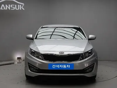 Kia K5 2011, 185190 км, за 2599.35 USD