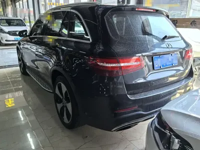 Mercedes-Benz GLC 2018, 100000 км, за 19099.1 USD
