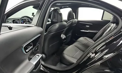 Mercedes-Benz C-Class 2024, 23754 км, за 29402.04 USD - фото 12