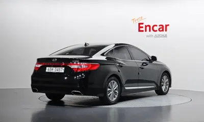 Hyundai Grandeur 2017, 121497 км, за 4690.56 USD