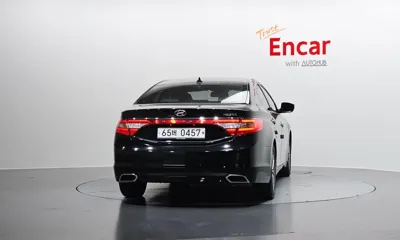 Hyundai Grandeur 2017, 121497 км, за 4690.56 USD