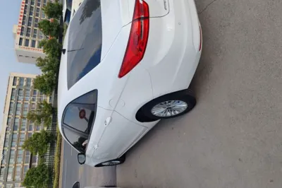 Ford Escort 2017, 110500 км, за 4816 USD - фото 6