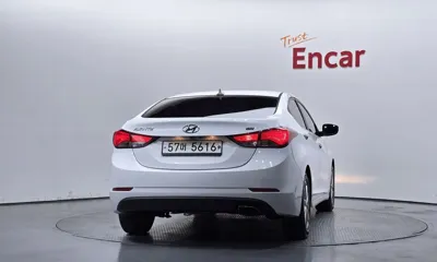 Hyundai Avante 2015, 129494 км, за 3931.99 USD