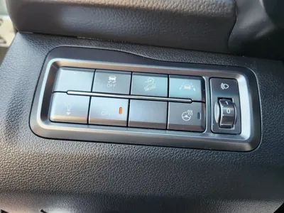 KG_Mobility_Ssangyong TIBOLI 2022, 43973 км, за 10343.49 USD - фото 10
