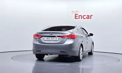 Hyundai Avante 2012, 171322 км, за 1706.71 USD