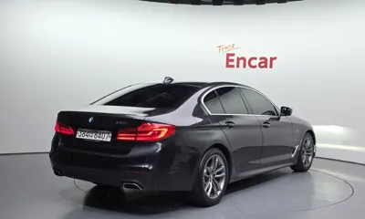 BMW 5-Series 2020, 51198 км, за 20446.69 USD