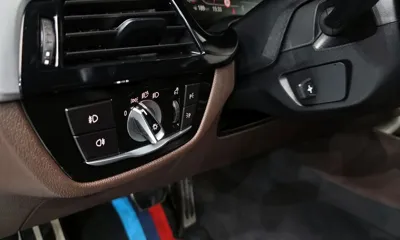BMW 5-Series 2020, 51198 км, за 20446.69 USD - фото 12