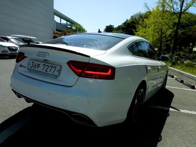 Audi A5 2013, 119871 км, за 6494.18 USD
