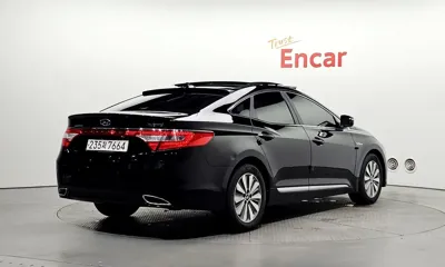 Hyundai Grandeur 2015, 186386 км, за 4221.97 USD