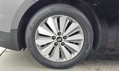 Hyundai Grandeur 2015, 186386 км, за 4221.97 USD