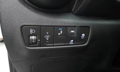 Hyundai Kona 2020, 215332 км, за 8139.61 USD - фото 14