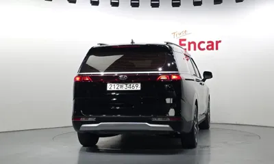 Kia Canival 2021, 117960 км, за 11449.4 USD