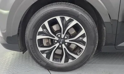 Kia Canival 2021, 117960 км, за 11449.4 USD