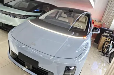 Li Auto Li Auto i8 · 2025 год