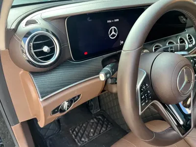 Mercedes-Benz E-Class 2022, 51000 км, за 35275.24 USD
