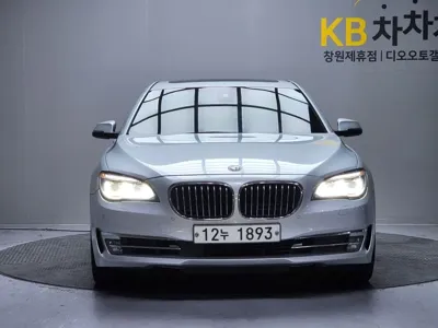 BMW 7-Series · 2015 год