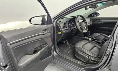 Hyundai Avante 2018, 123370 км, за 6055.87 USD - фото 10