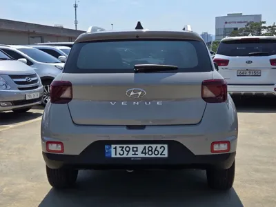 Hyundai Venue 2021, 51697 км, за 10962.32 USD